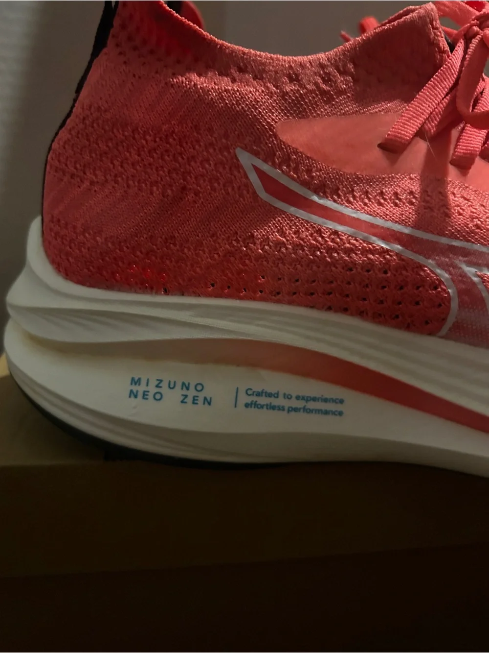 Mizuno breathable knit